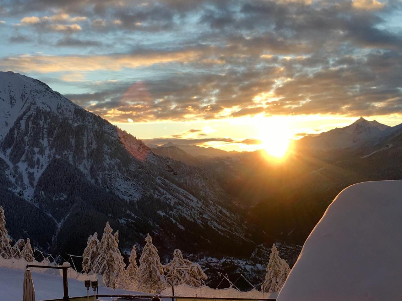 Le Massif Hotel & Lodge Courmayeur The Leading Hotels Of The World Exterior foto